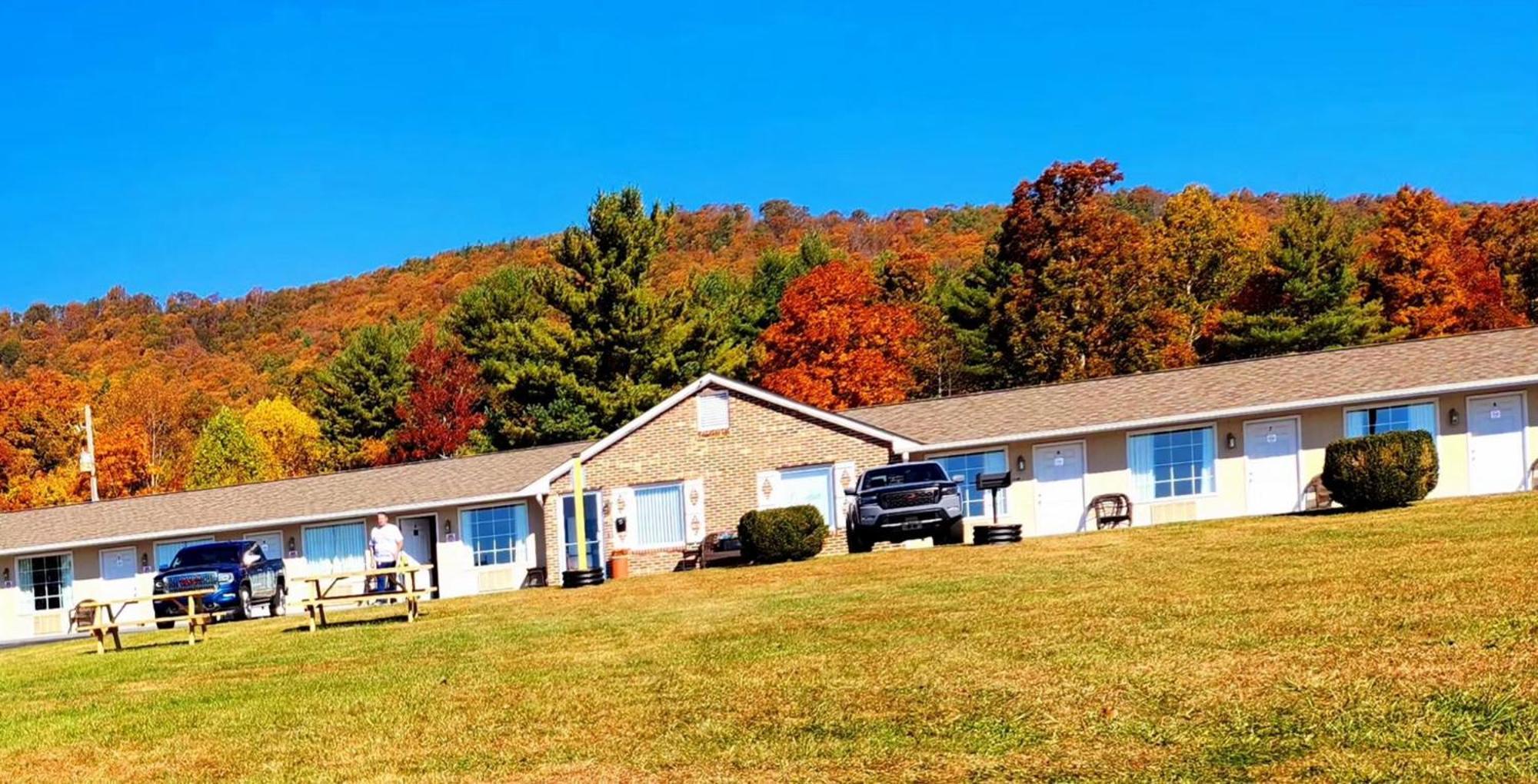 Fox Mountain Inn Max Meadows Экстерьер фото