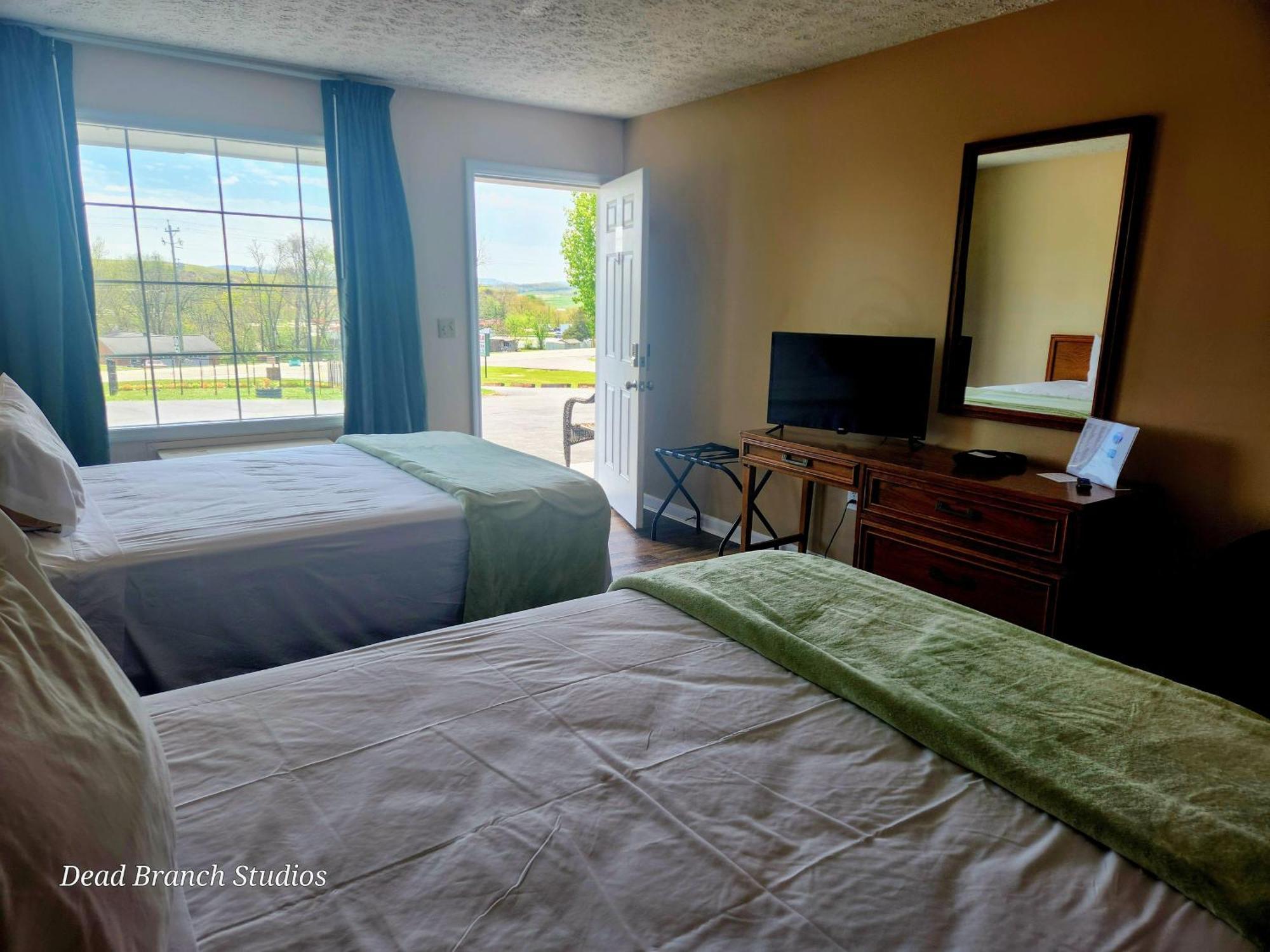 Fox Mountain Inn Max Meadows Экстерьер фото